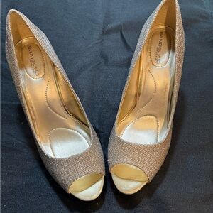 Bandolino Glittering Peep Toe Heels - Champagne
